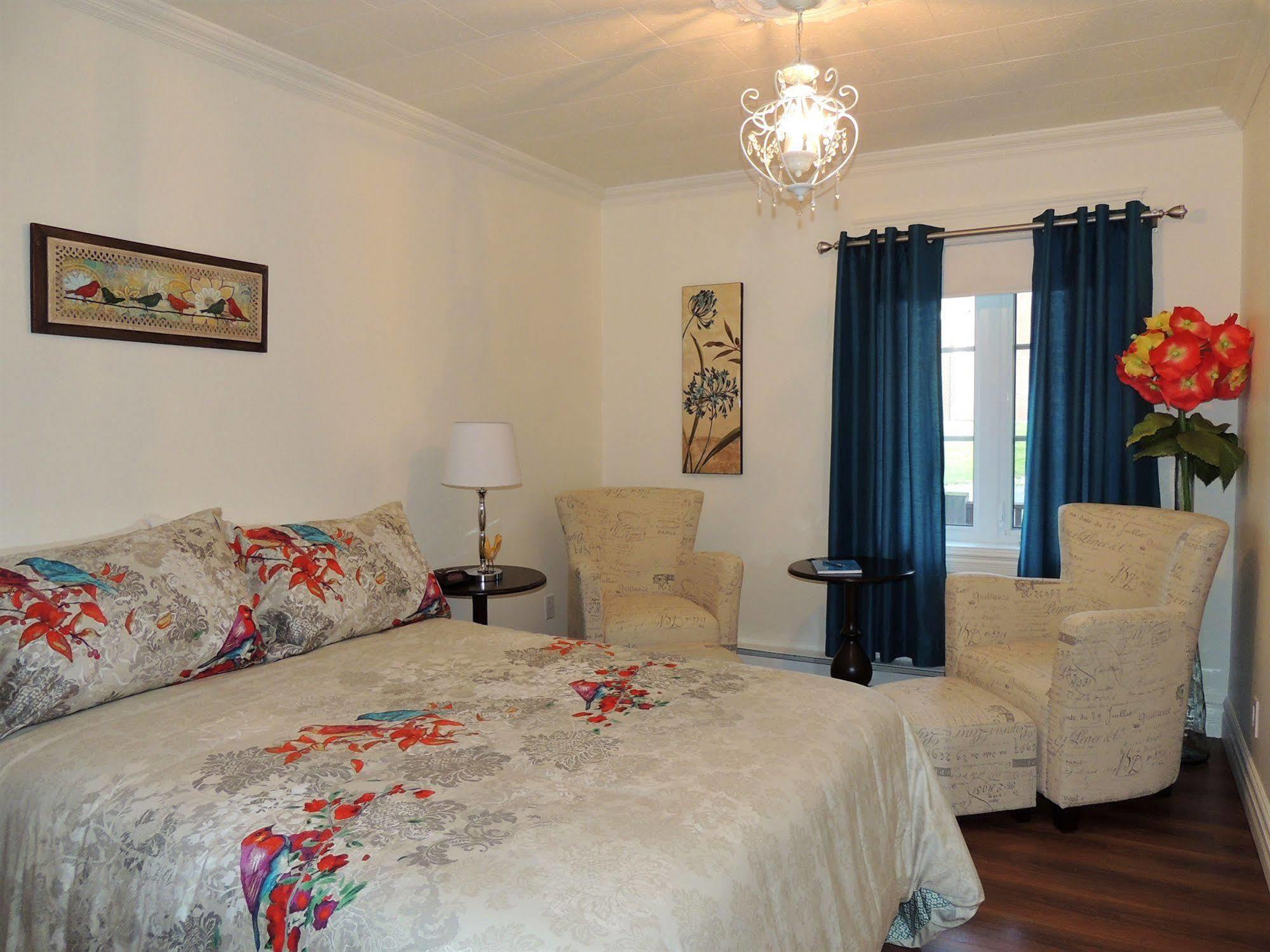 Sainte Anne-des-Chênes Auberge Du Vieux Faubourg מראה חיצוני תמונה